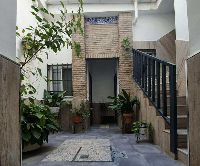 Apartamento En El Fontanal, Casa- Patio De Vecinos Seville Exterior photo
